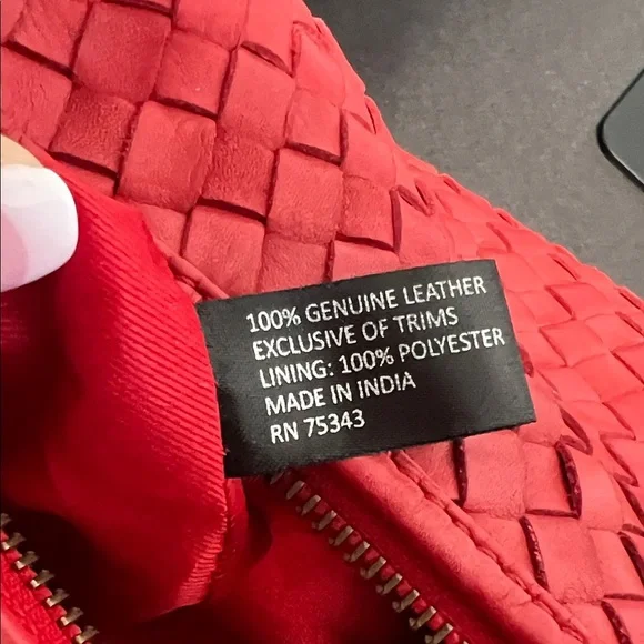 GLB | Woven Leather Hobo Bag - Picture 7 of 9